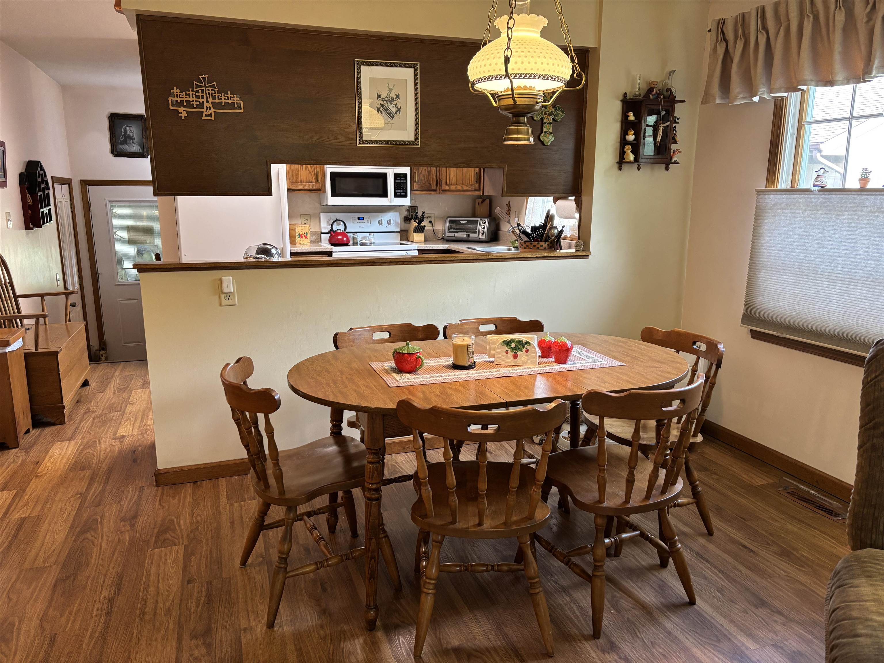 589 Churchgrove Road Frankenmuth, MI 48734 - Photo 12 of 39
