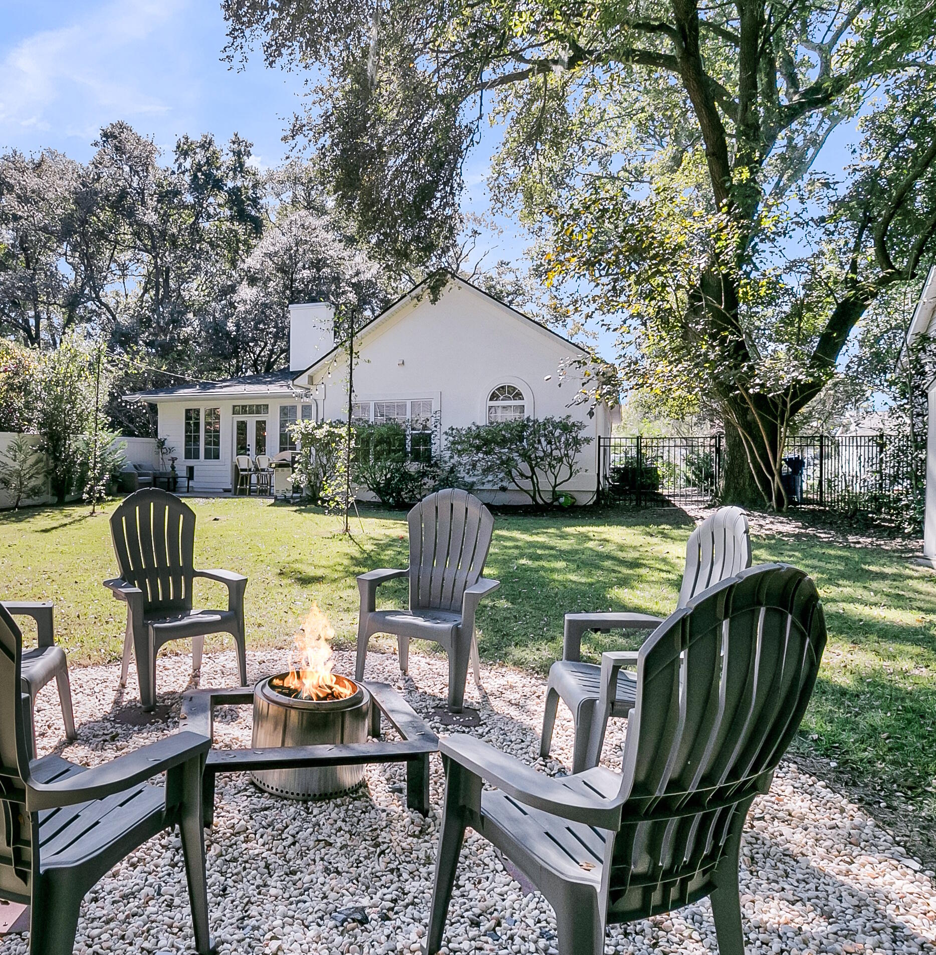 260 Alexandra Drive Mount Pleasant, SC 29464 - Photo 1 of 42 Welcome Home!