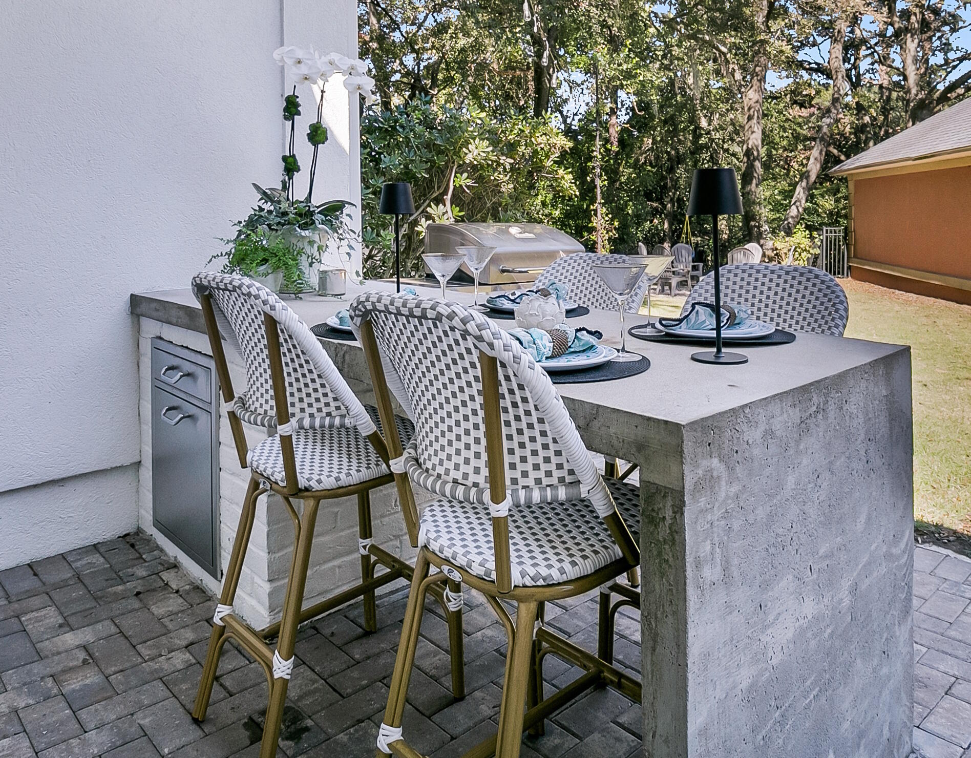 260 Alexandra Drive Mount Pleasant, SC 29464 - Photo 12 of 45 Built-in table