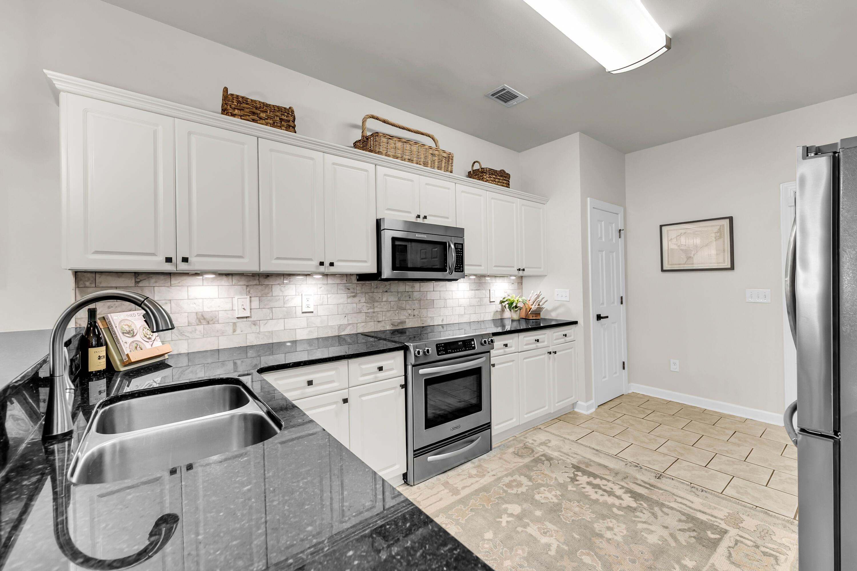 260 Alexandra Drive Mount Pleasant, SC 29464 - Photo 17 of 42 Kitchen