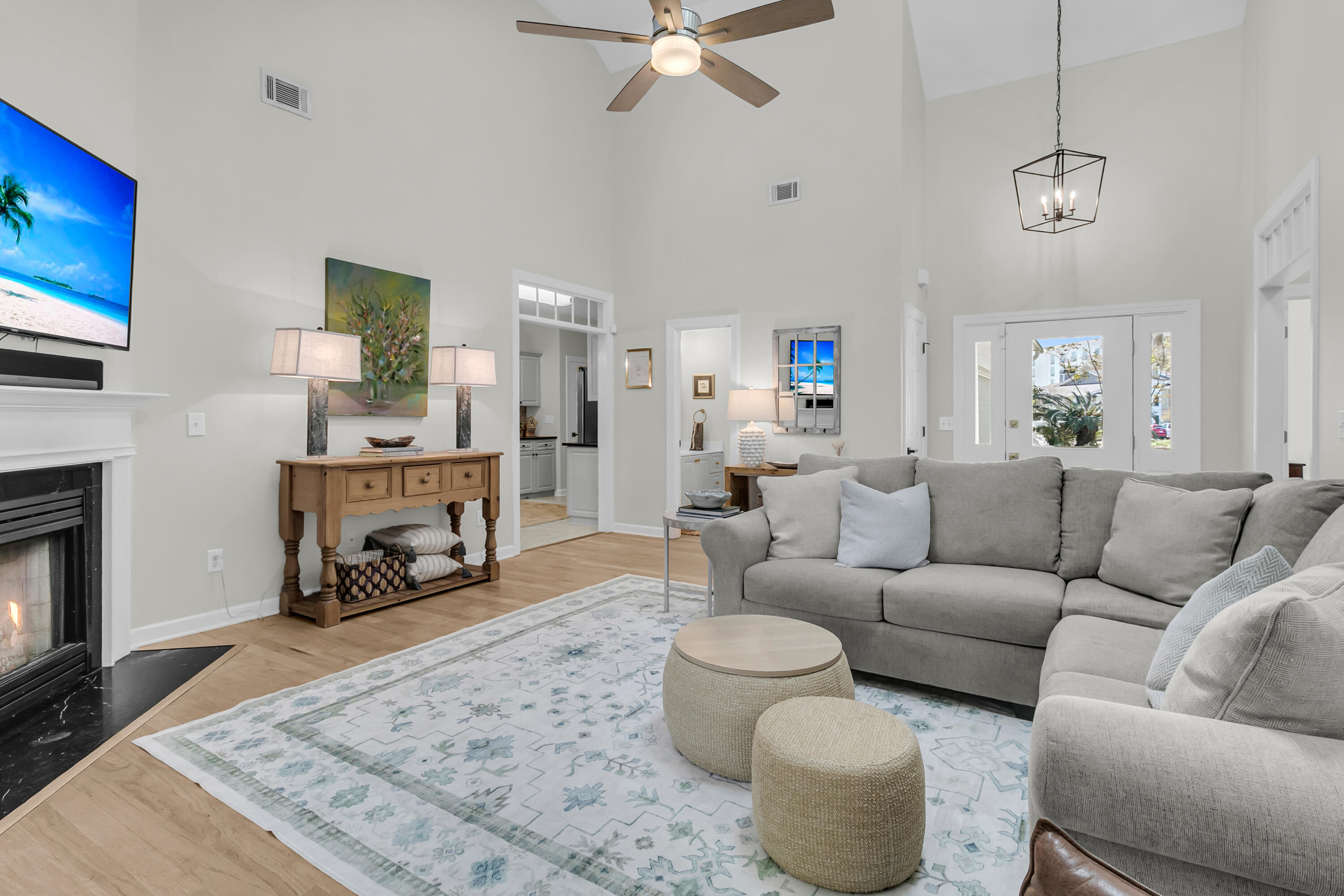 260 Alexandra Drive Mount Pleasant, SC 29464 - Photo 17 of 45 Living Room