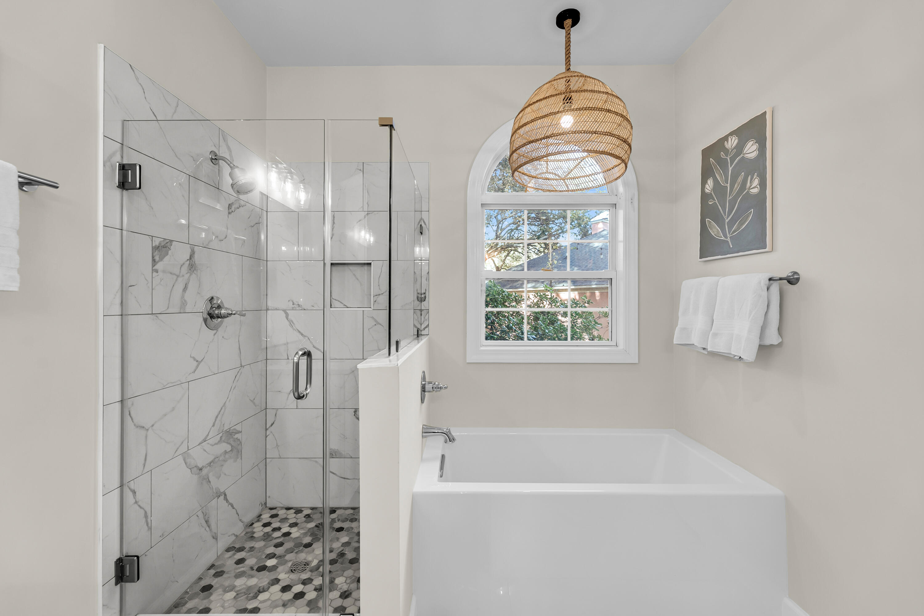 260 Alexandra Drive Mount Pleasant, SC 29464 - Photo 21 of 45 Primary Bathroom