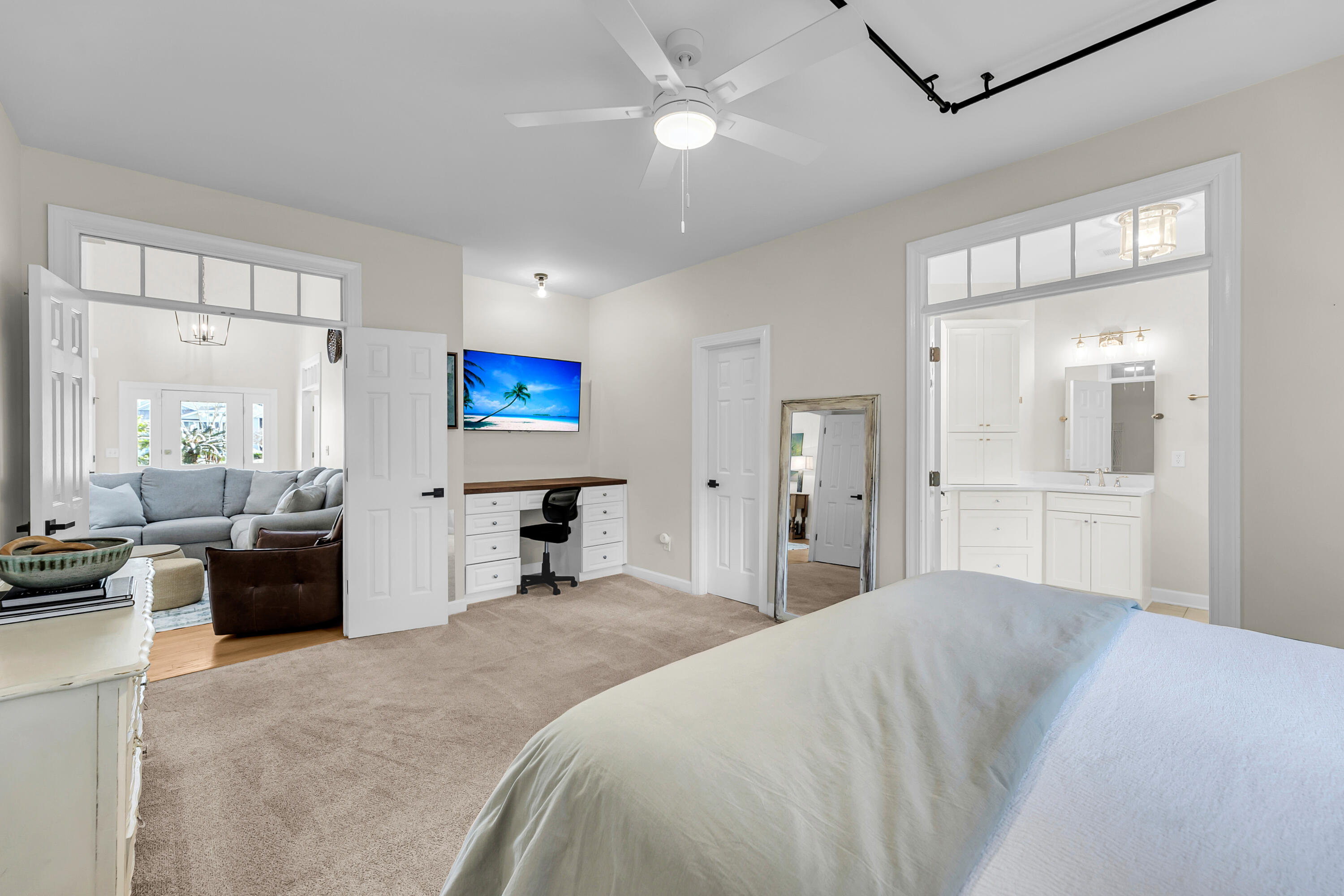 260 Alexandra Drive Mount Pleasant, SC 29464 - Photo 21 of 42 Primary Bedroom