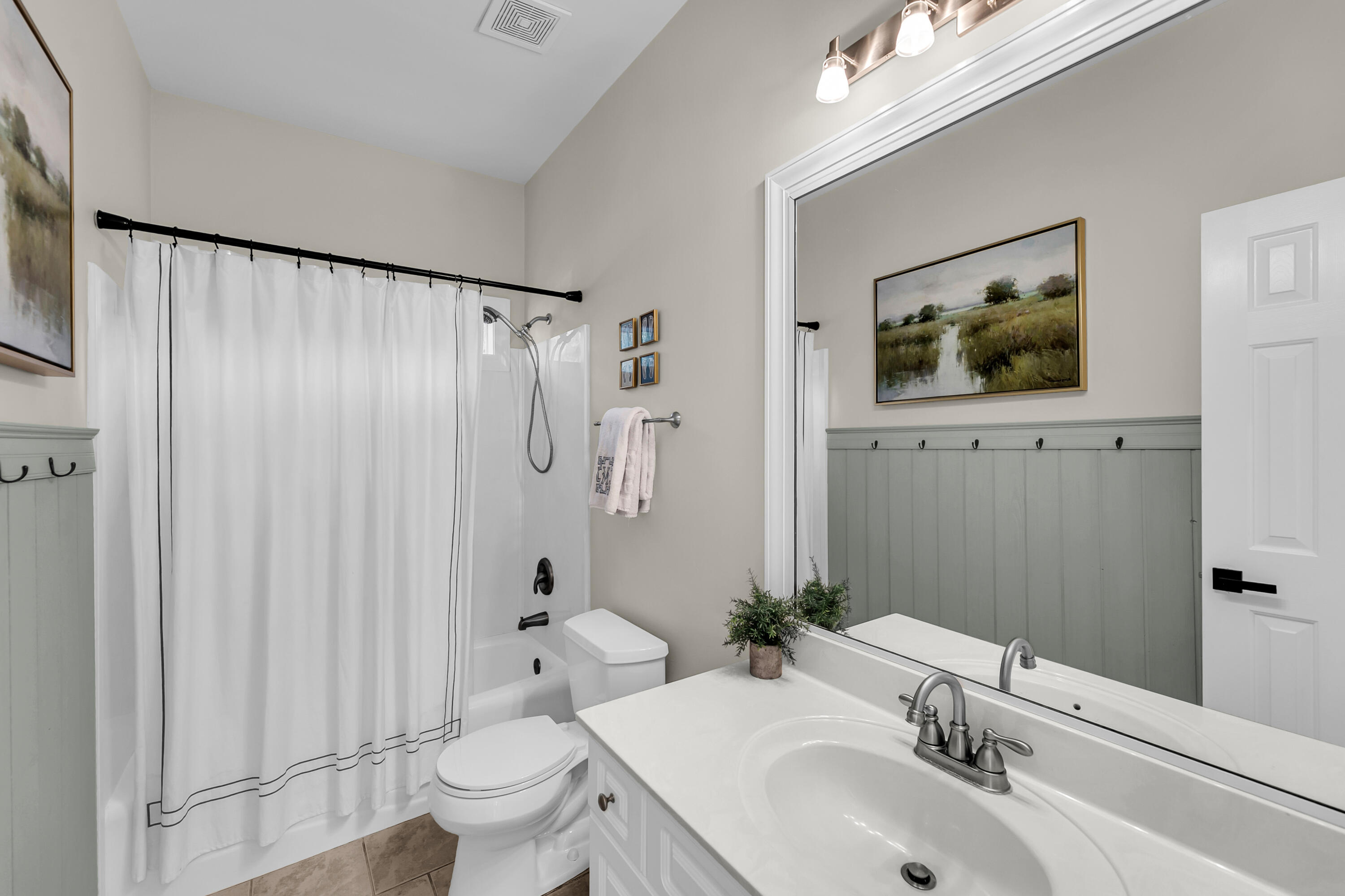 260 Alexandra Drive Mount Pleasant, SC 29464 - Photo 30 of 42 Second bath