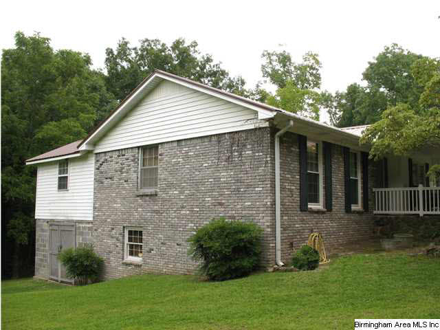 1030 Sitton Road Hayden, AL 35079 - Photo 2 of 26