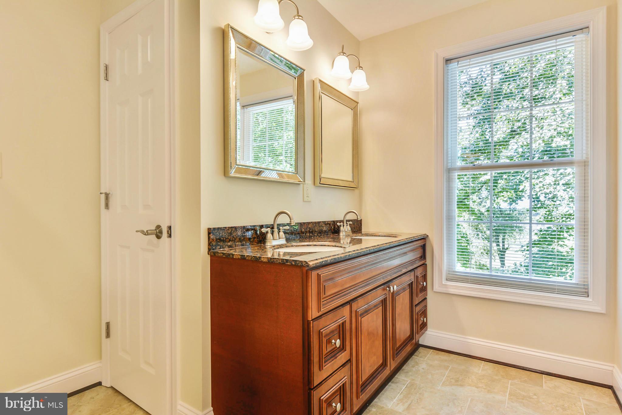 4445 Linthicum Road Dayton, MD 21036 - Photo 21 of 30 Bath (Master)