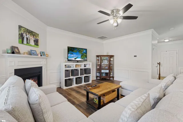 $322,000 | 412 Kindletree Way, Simpsonville, SC 29680