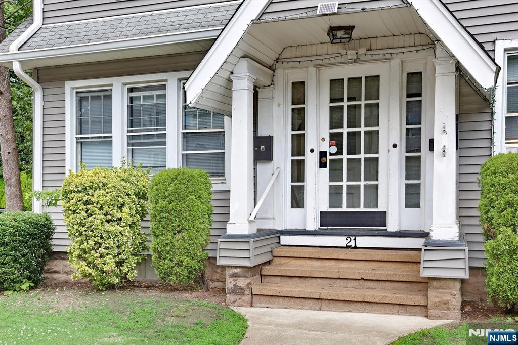 21 Haring Street Bergenfield, NJ 07621 - Photo 2 of 37