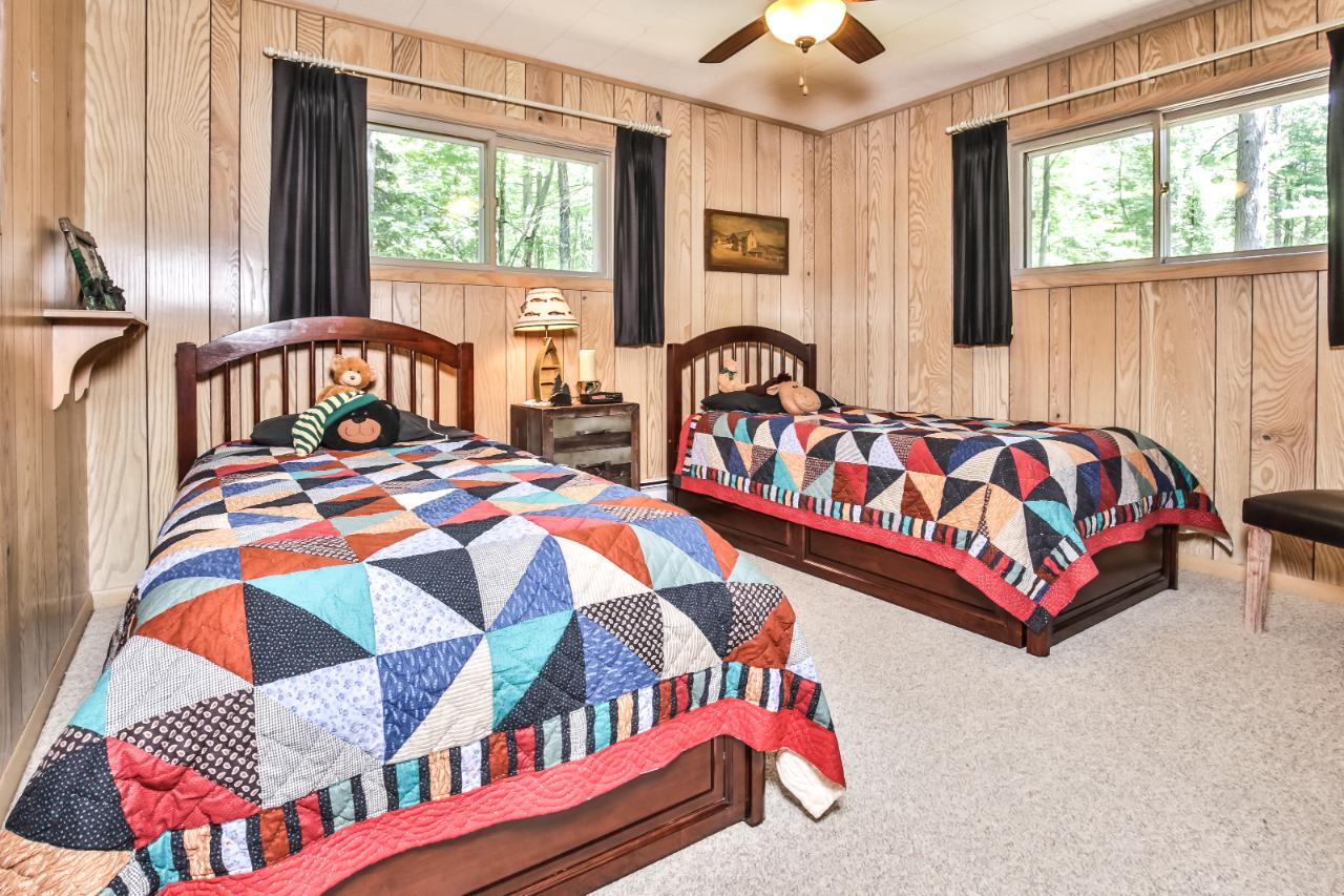 5243 Illinois Road Eagle River, WI 54521 - Photo 9 of 32 Gallery Image 9