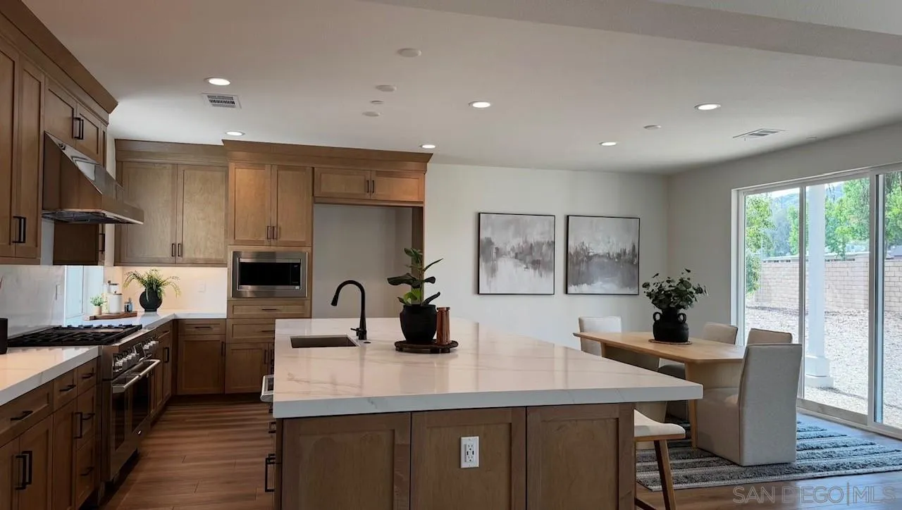 13780 Holly Oak Way Poway, CA 92064 - Photo 5 of 39