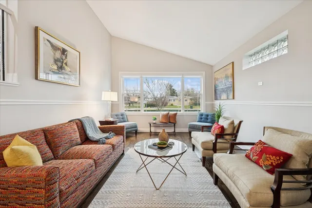 $535,000 | 241 Glendale Road, Glenview, IL 60025