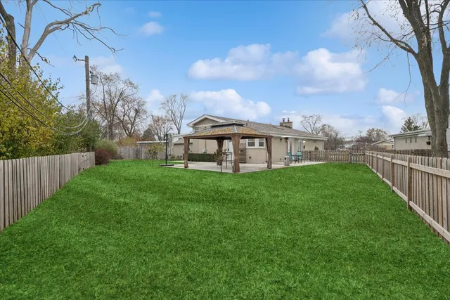 $535,000 | 241 Glendale Road, Glenview, IL 60025