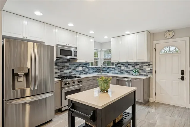 $535,000 | 241 Glendale Road, Glenview, IL 60025