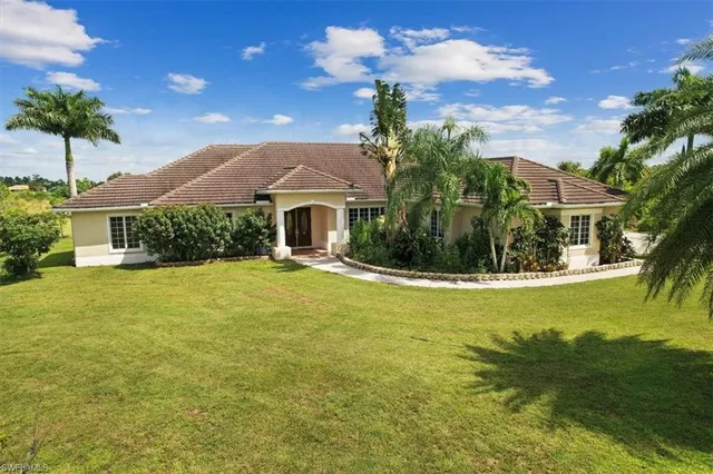 $835,000 | 4281 68th Avenue Northeast, Naples, FL 34120