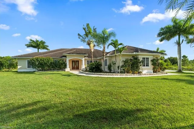 $835,000 | 4281 68th Avenue Northeast, Naples, FL 34120