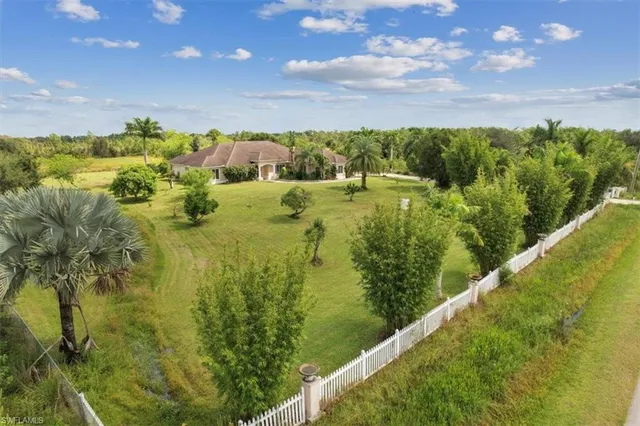 $829,000 | 4281 68th Avenue Northeast, Naples, FL 34120