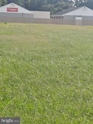 a view of an outdoor space and window