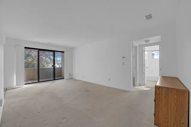 $270,000 | 42 Shrewsbury Green Drive, Unit I, Shrewsbury, MA 01545