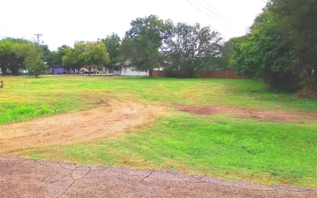 $67,000 | 301 4th Street, Eddy, TX 76524