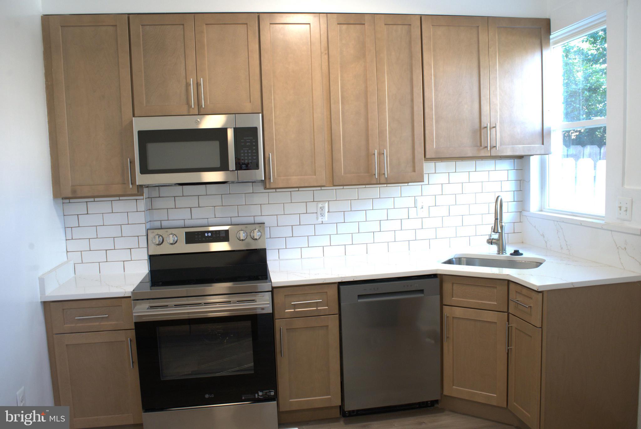 117 South Wickham Road Baltimore, MD 21229 - Photo 33 of 121 Kitchen12