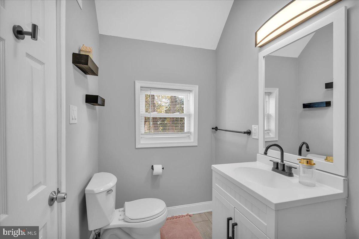 501 Rhoads Avenue Haddonfield, NJ 08033 - Photo 18 of 29 a bathroom with a toilet a sink and mirror