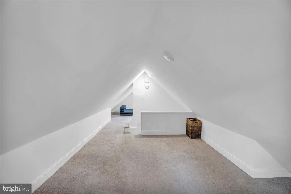 501 Rhoads Avenue Haddonfield, NJ 08033 - Photo 21 of 29 a view of a livingroom and a projector