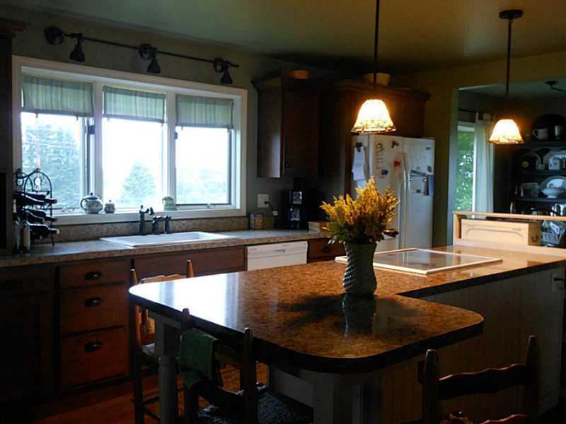 138 Fort Fairfield Road Caribou, ME 04736 - Photo 12 of 31 Kitchen.
