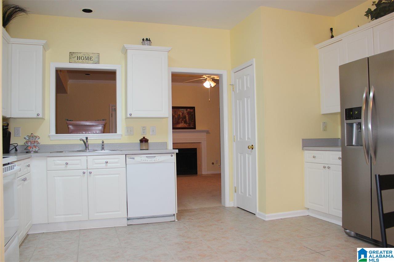 608 Parkside Circle Helena, AL 35080 - Photo 3 of 28