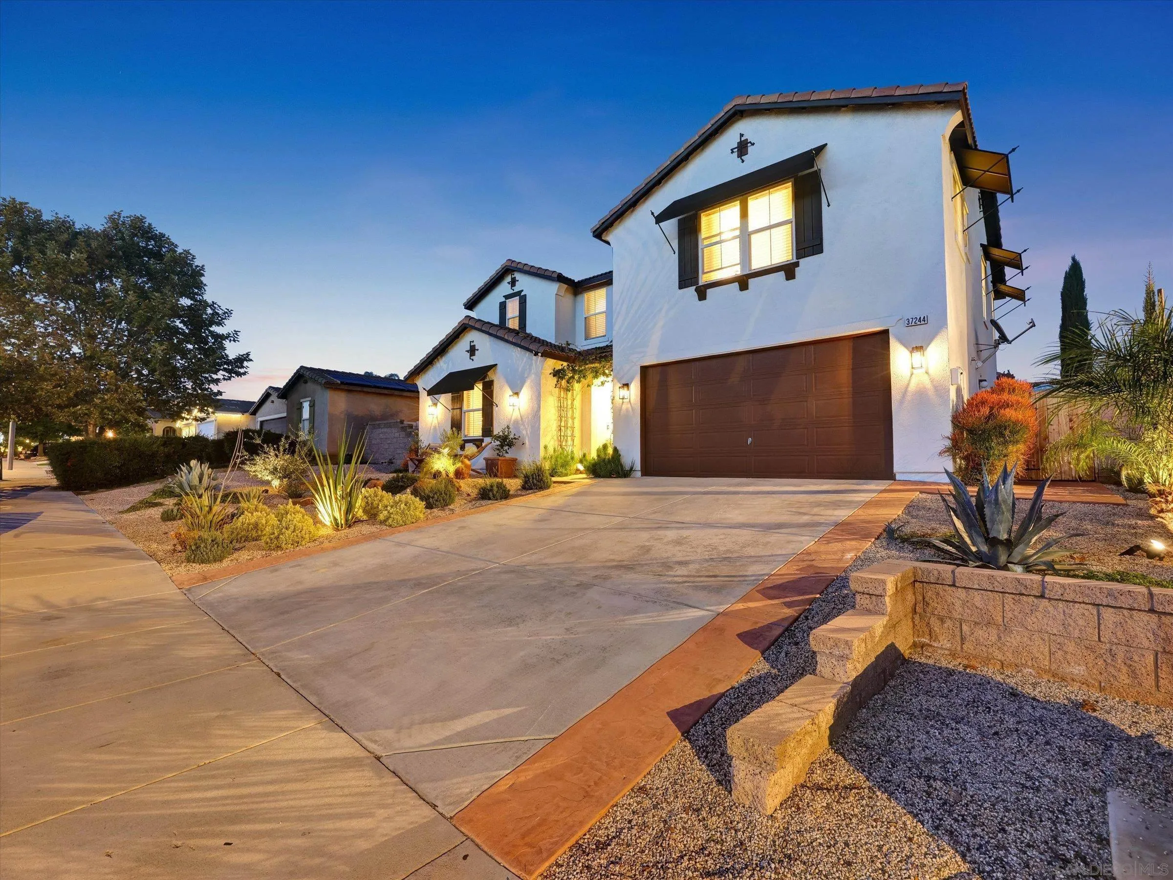 37244 Avocet Way Murrieta, CA 92563 - Photo 35 of 71 a view of a house with a patio