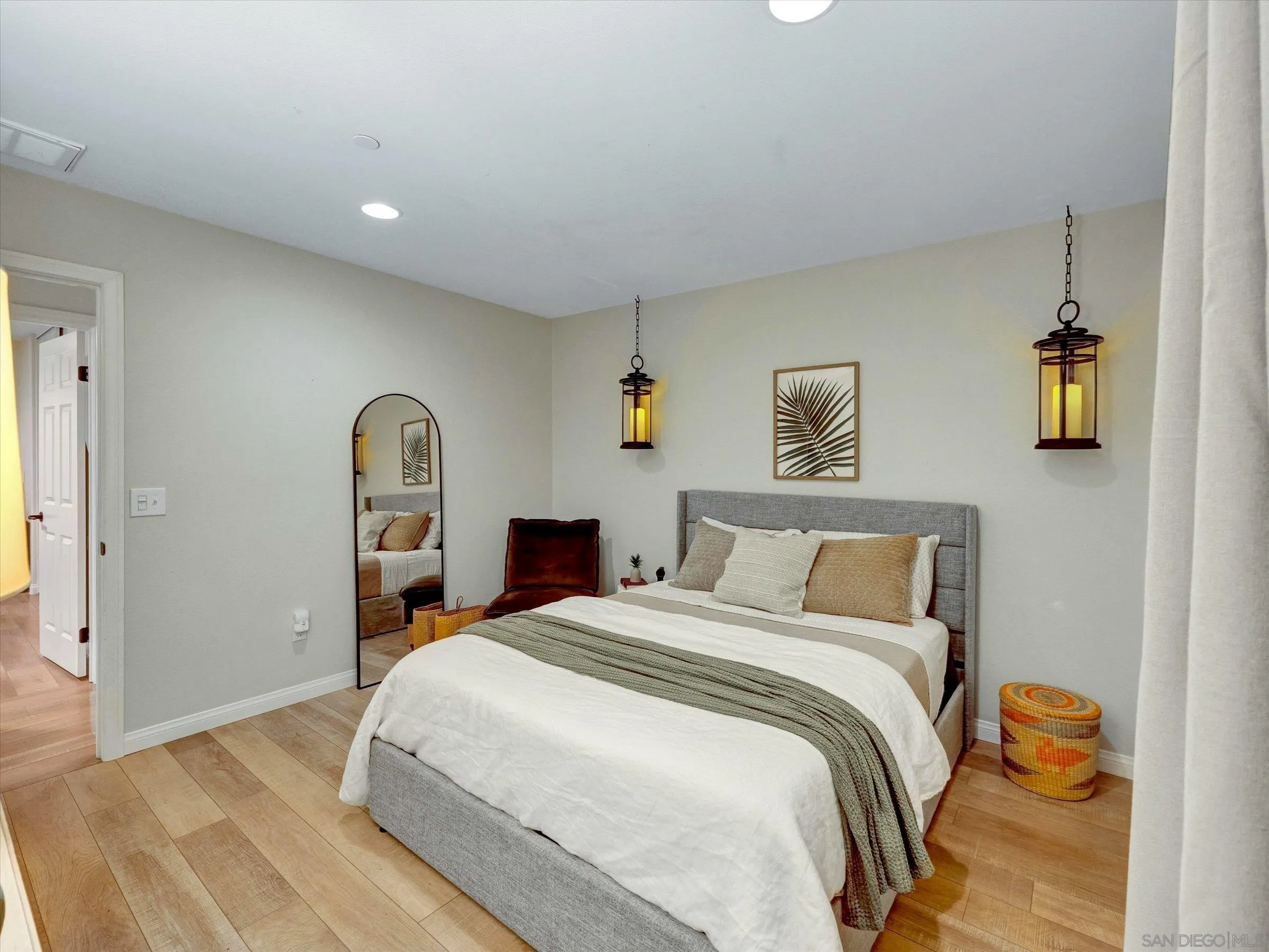 37244 Avocet Way Murrieta, CA 92563 - Photo 59 of 71 a bed room with a bed and a painting