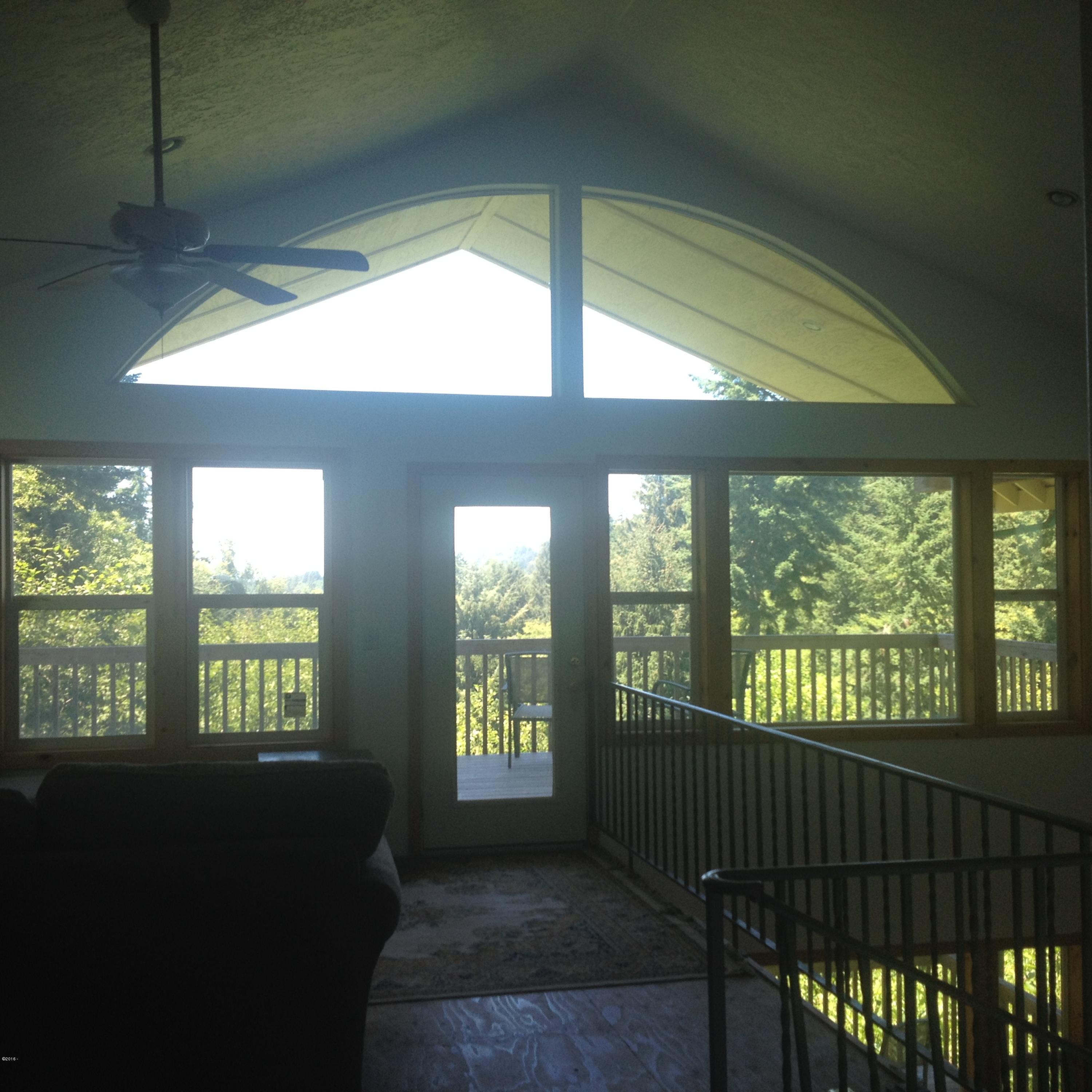 7340 Northeast Highland Road Otis, OR 97368 - Photo 15 of 30 upper loft