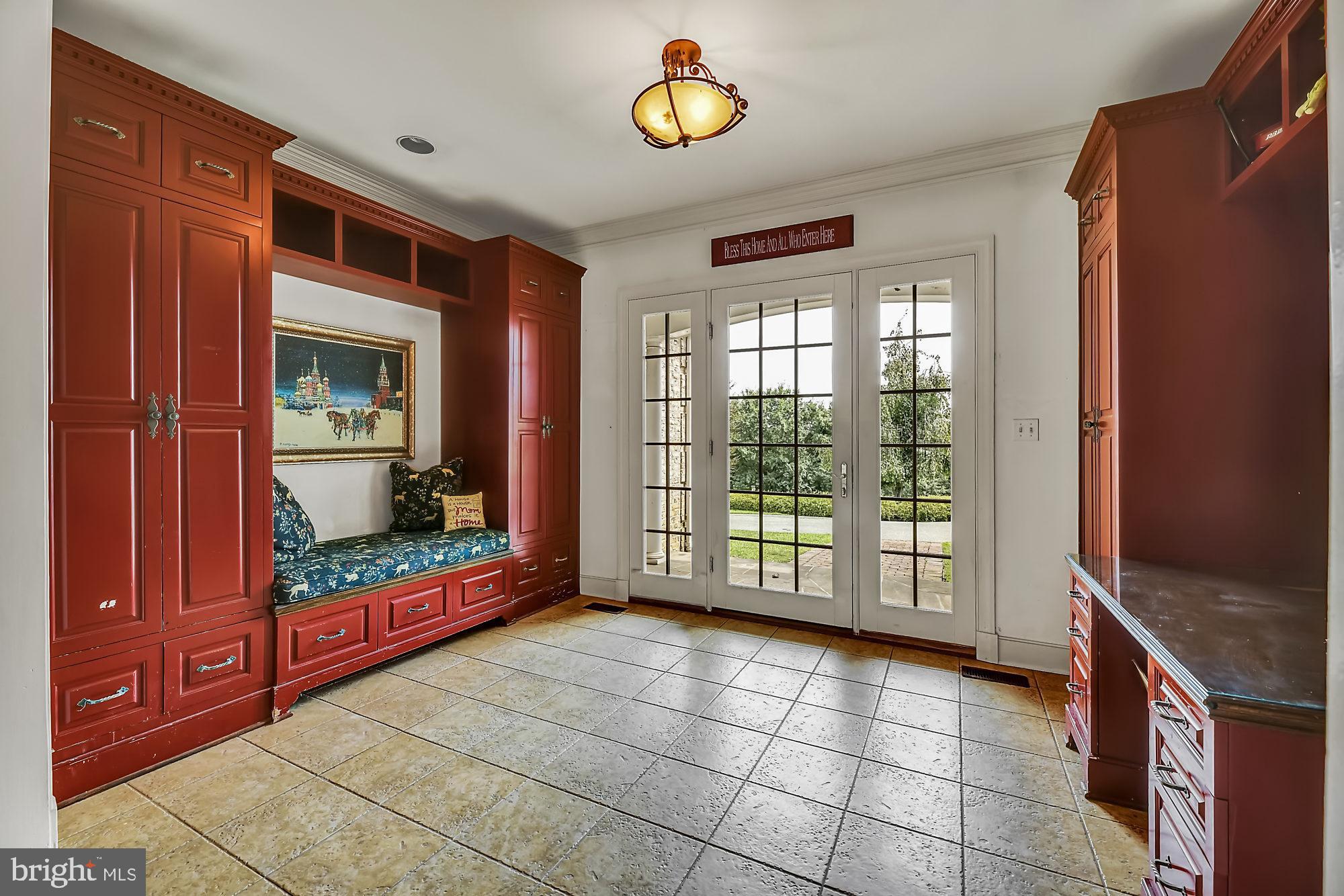 13224 Longnecker Road Glyndon, MD 21136 - Photo 31 of 58 Additional entryway