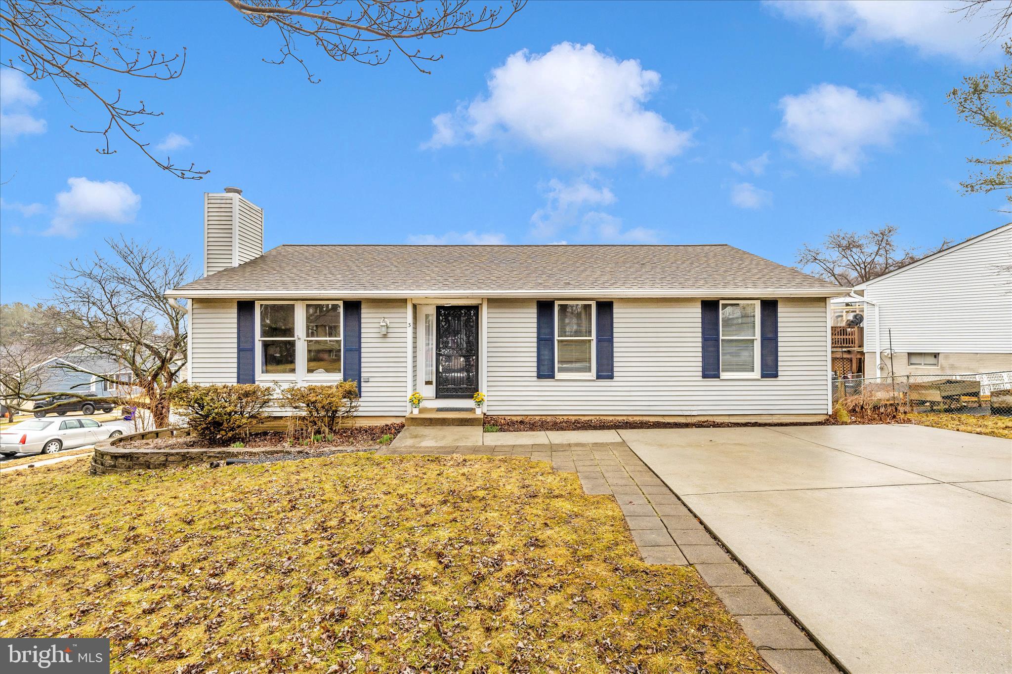 3 Contour Road Mount Airy, MD 21771 - Photo 43 of 54 a front view of a house with a garden