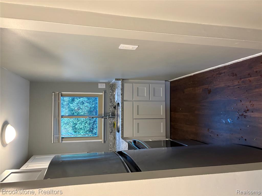 2859 East Maple Road, Unit 13 Birmingham, MI 48009 - Photo 8 of 13 Gallery Image 8