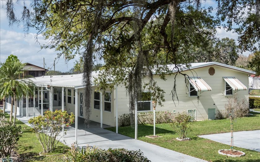 9 Mary Bell Landing Road Sebring, FL 33876 - Photo 1 of 24 Front View