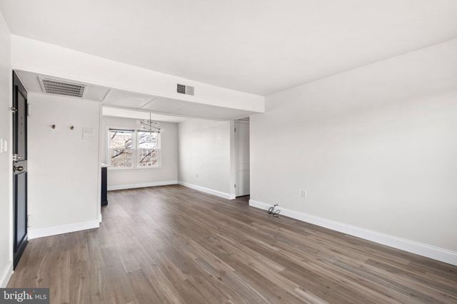 $342,000 | 1503 Belle View Boulevard, Unit C2, Alexandria, VA 22307