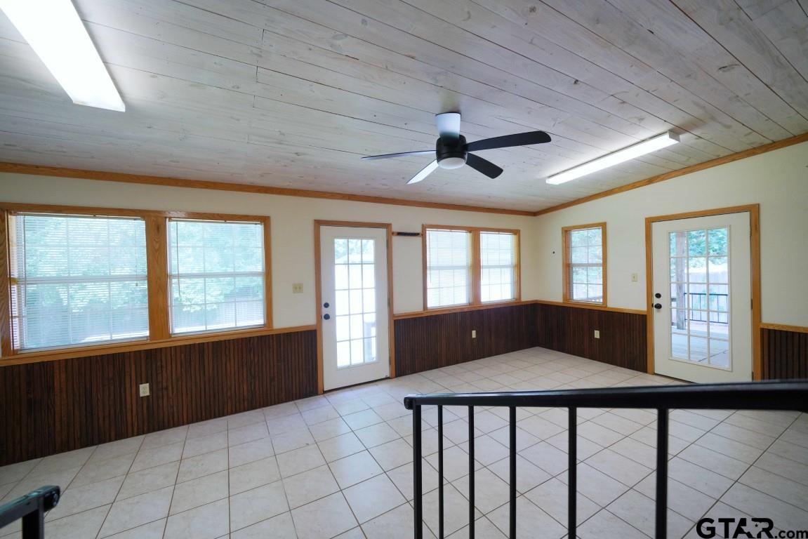 4505 Inverness Drive Tyler, TX 75703 - Photo 39 of 46 a living room with furniture and windows