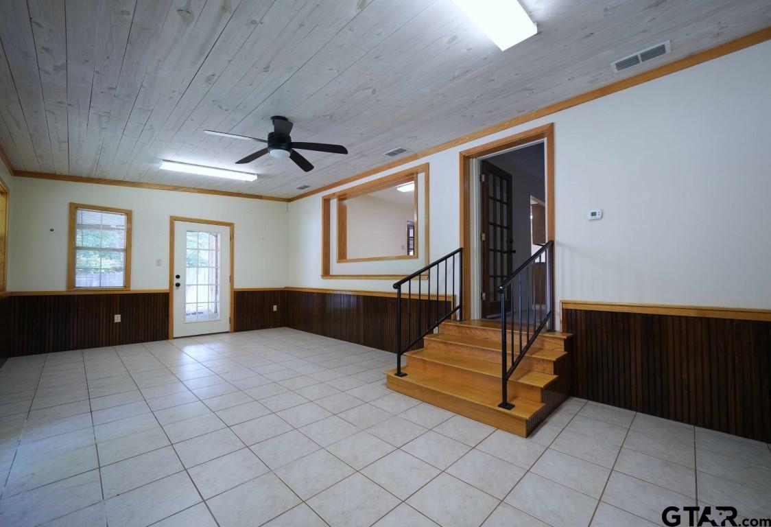 4505 Inverness Drive Tyler, TX 75703 - Photo 40 of 46 a living room with furniture