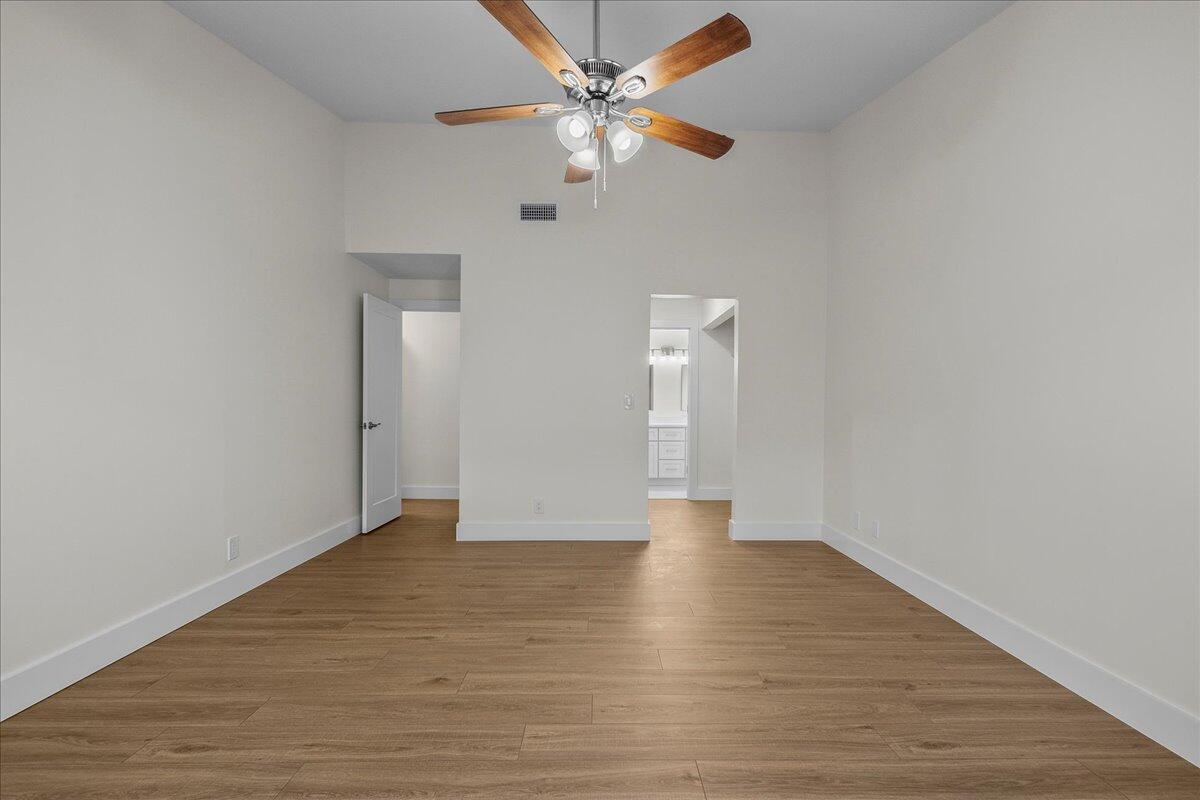 402 Springdale Circle, Unit 40B Palm Springs, FL 33461 - Photo 12 of 29 19-JLC_5248