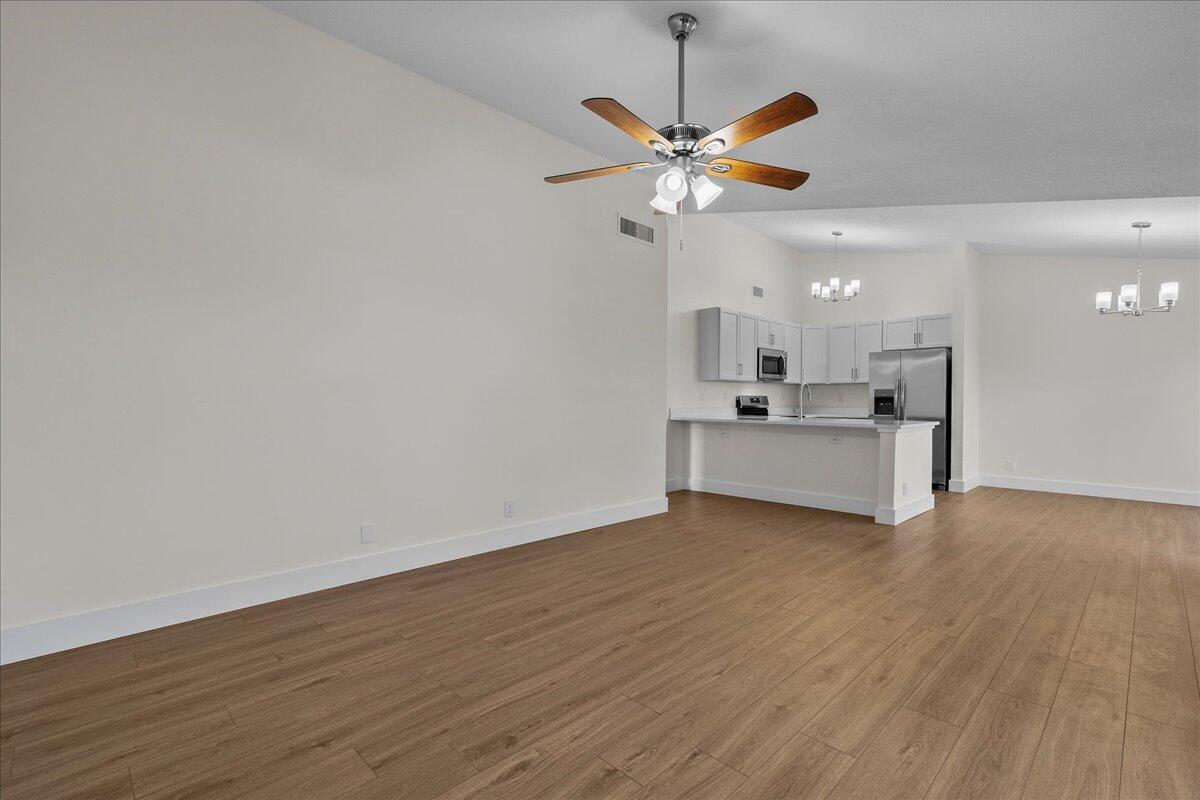 402 Springdale Circle, Unit 40B Palm Springs, FL 33461 - Photo 4 of 29 08-JLC_5178