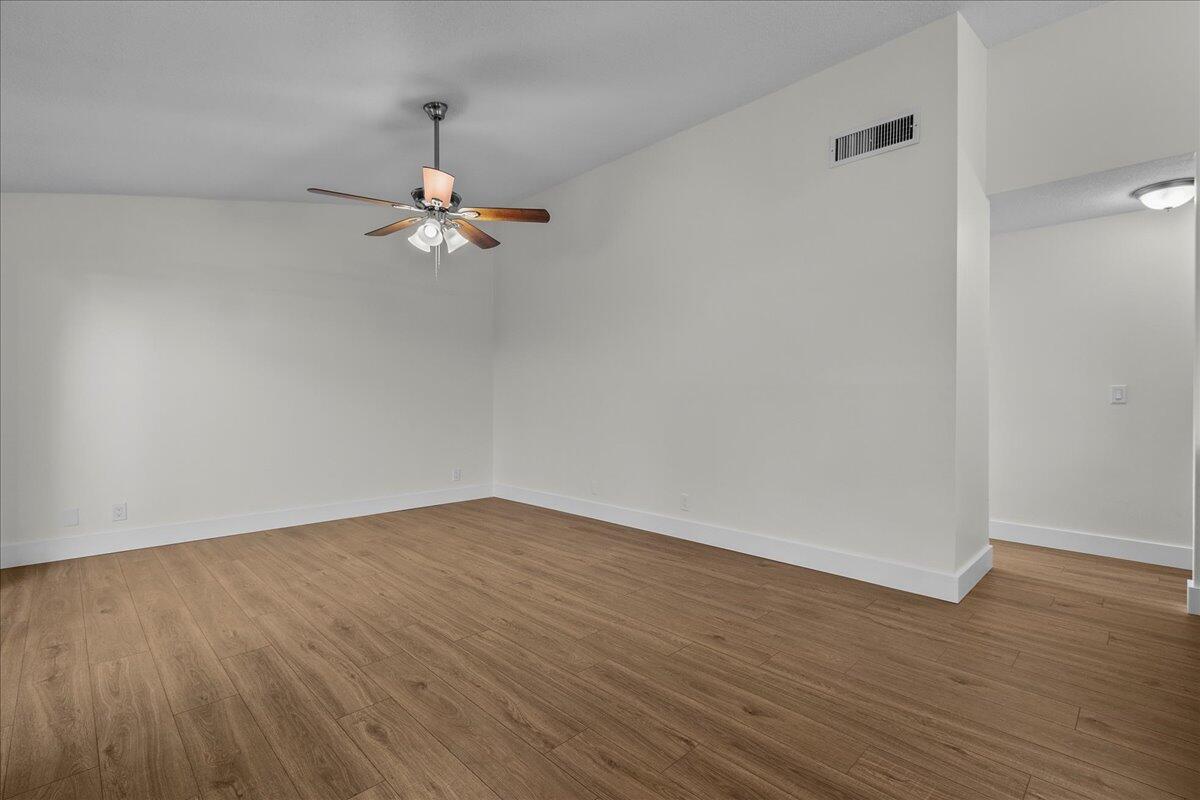 402 Springdale Circle, Unit 40B Palm Springs, FL 33461 - Photo 10 of 29 05-JLC_5163