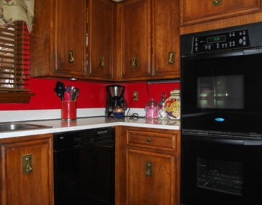 300 McKinney Road Wexford, PA 15090 - Photo 3 of 18 Kitchen.