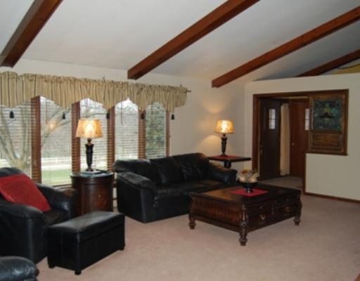 300 McKinney Road Wexford, PA 15090 - Photo 5 of 18 Living Room.