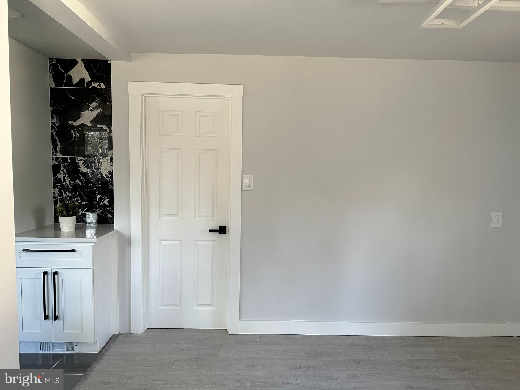 99 Elfreth Road Huntingdon Valley, PA 19006 - Photo 11 of 29 Entrance to garage