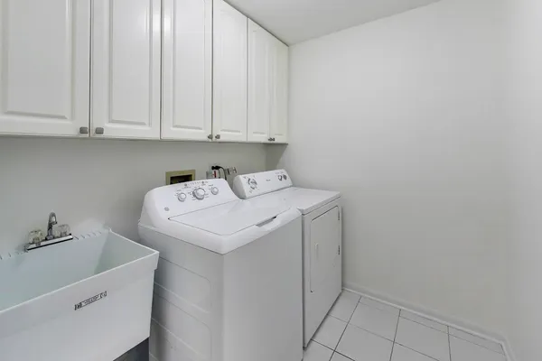 $3,495 | 325 North Water Street, Unit 325, Batavia, IL 60510