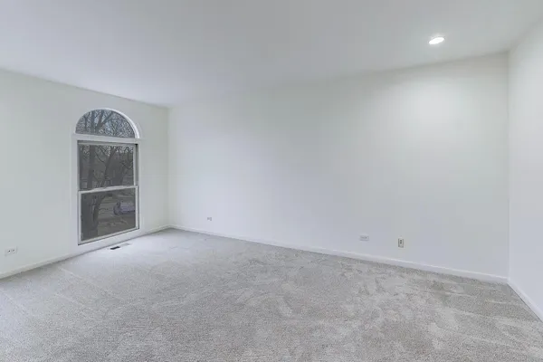 $3,495 | 325 North Water Street, Unit 325, Batavia, IL 60510