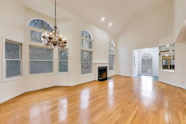 $3,495 | 325 North Water Street, Unit 325, Batavia, IL 60510