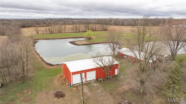 $264,900 | 168 Southeast 450 Avenue, Carrollton, IL 62016