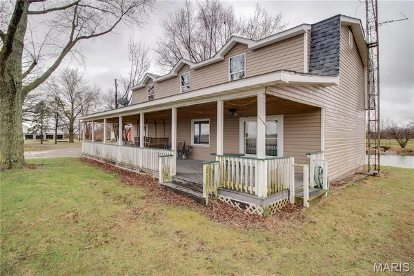 $264,900 | 168 Southeast 450 Avenue, Carrollton, IL 62016