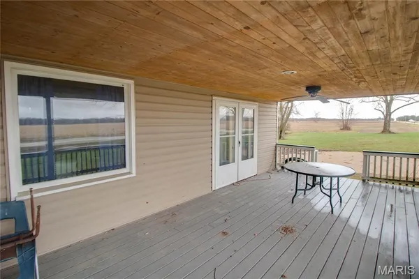 $264,900 | 168 Southeast 450 Avenue, Carrollton, IL 62016